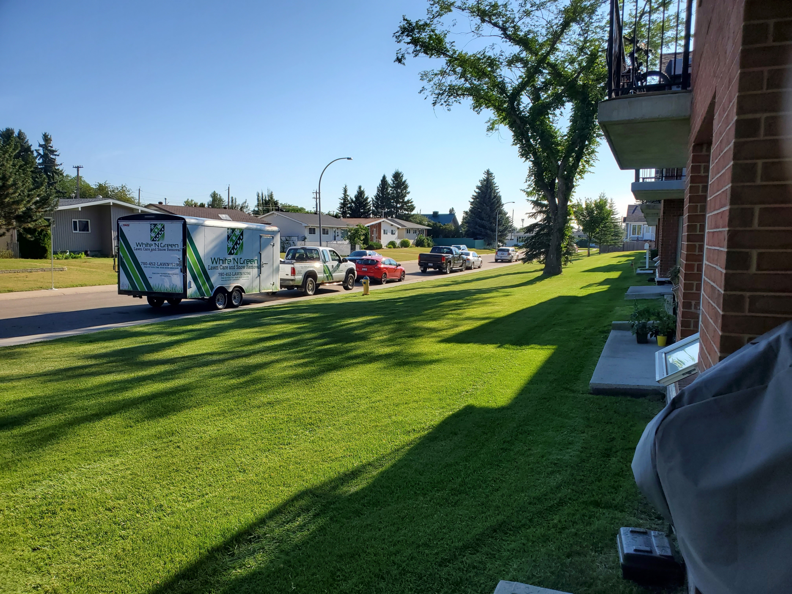 Commercial Lawn Mowing In Edmonton Makes Good First Impressions